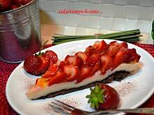 Fot. makusia, Tarta  na zimno z truskawkami