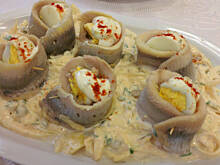 Fot. Mama - Różyczki, Śledzie zwijane w przepysznym sosie