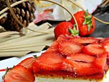 Fot. Mloda, Sernik truskawkowo - rabarbarowy