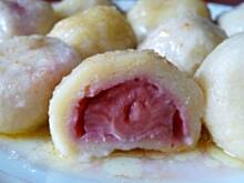 Fot. Anna Z, Knedle serowe z truskawkami