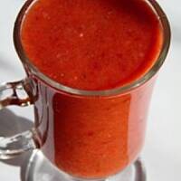 Koktajl z arbuza, truskawek i mięty