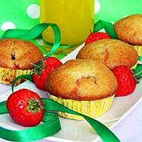 Muffiny z serem i truskawkami