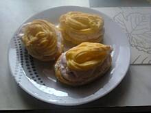 Fot. marina11, Ptysie z masą truskawkową