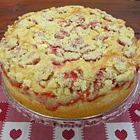 Drożdżowe z truskawkami i kruszonką