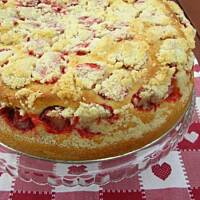 Drożdżowe z truskawkami i kruszonką