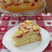 Drożdżowe z truskawkami i kruszonką