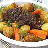 Karczek wołowy z warzywami i pieczarkami z pieca