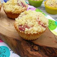 Muffinki z czereśniami i kruszonką