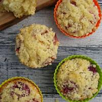 Muffinki z czereśniami i kruszonką