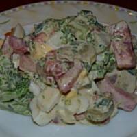 Sałatka brokułowa z pomidorami