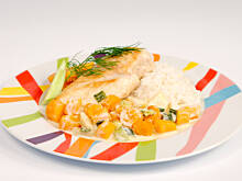 Fot. Wkn, Filet delikatny w sosie śmietanowym z młodej włoszczyzny