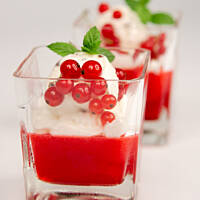 Bomba lodowa porzeczkowo-galaretkowa