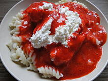 Fot. IgaZet, Makaron z serkiem i truskawkami