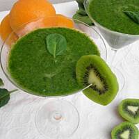 Koktajl ze szpinakiem i kiwi