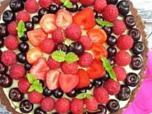 Fot. olusia23, Tarta z budyniem i owocami lata