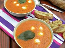 Fot. olusia23, Zupa krem z pieczonych warzyw z mozzarellą i ziołami