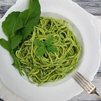 Spaghetti z pesto z rukoli