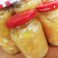 Dżem rumowo waniliowy z papierówek.