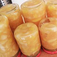 Dżem rumowo waniliowy z papierówek.