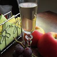 Wino działkowiczki z winogron.