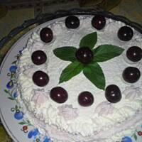 Wiśniowy torcik naleśnikowy