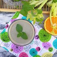 Koktajl z awokado i selera naciowego