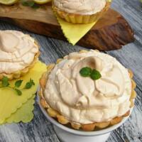 Tartaletki z lemon curd i bezą