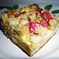 Ciasto drożdżowe z rabarbarem budyniem i kruszonką