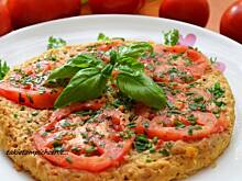 Fot. makusia, Omlet z tuńczykiem i pomidorem