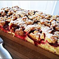 Ciasto drożdżowe z owocami i kruszonką - wyśmienite