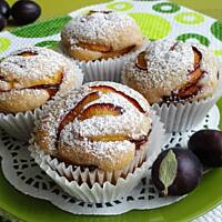 Cynamonowe muffinki ze śliwkami