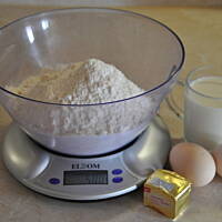 Pyzy drożdżowe (kluski poznańskie)