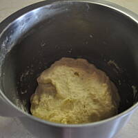 Pyzy drożdżowe (kluski poznańskie)