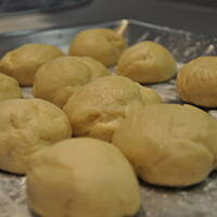 Pyzy drożdżowe (kluski poznańskie)