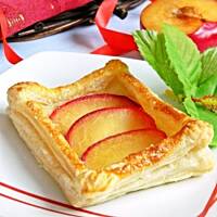 Ciastka francuskie ze śliwkami