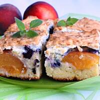 Ciasto brzoskwiniowo-borówkowe z kokosem