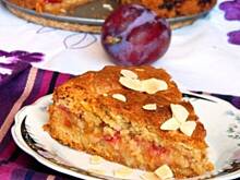 Fot. Mloda, Kruche ciasto ze śliwkami i migdałami