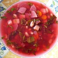 Zupa botwinkowa z fasolą