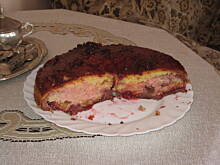 Fot. Ifasia, Kolorowe ciasto ze śliwkami