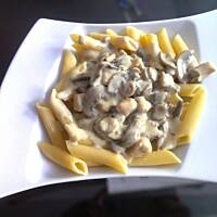 Sos pieczarkowo-śmietanowy (szybki i łatwy)