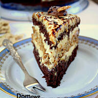 Tort chałwowy z sezamem