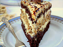 Fot. Domowe Wypieki, Tort chałwowy z sezamem