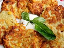 Fot. Mloda, Placki ziemniaczane z kurczakiem i kukurydzą