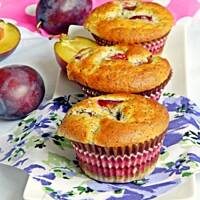 Makowe muffiny ze śliwkami