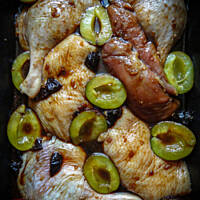 Kaczka Pekin w śliwkach