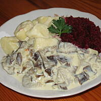 Buraczki zasmażane z jabłkiem