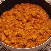 Gulasz z kurczaka lub indyka (z filetów)