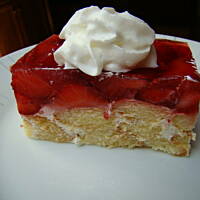 Ciasto truskawkowe bez pieczenia