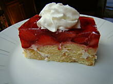 Fot. marika, Ciasto truskawkowe bez pieczenia