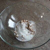 Placek drożdżowy ze śliwkami i kruszonką.